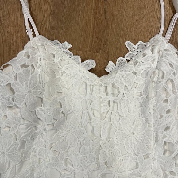 NWT Express White Lace Dress Bridal Rehearsal Dinner Engagement Size Medium - Picture 5 of 7